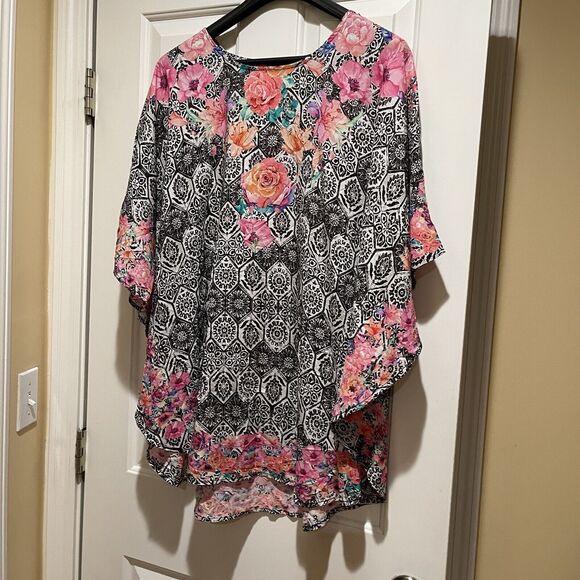 Tolani Collection Floral Caftan Poncho Blouse Womens Size XL Boho Lightweight - Picture 4 of 13
